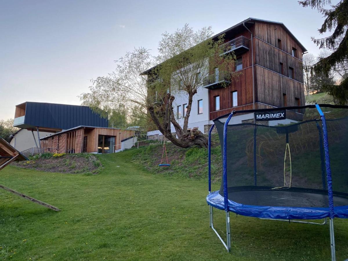 Apartman Stara Skola Vysoké nad Jizerou Exterior photo
